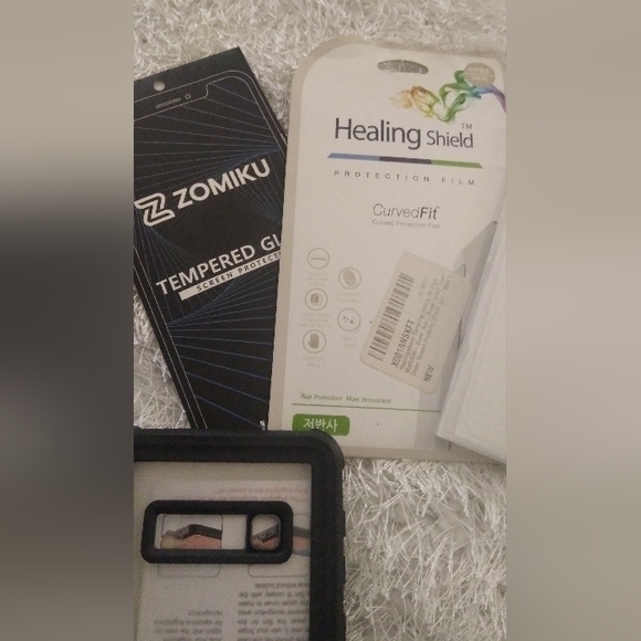 Phone case bundle - Picture 6 of 6